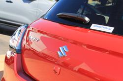 2025 Suzuki Swift Hybrid Plus