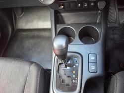 2019 TOYOTA HILUX SR WHITE