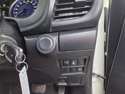 2019 TOYOTA HILUX SR WHITE