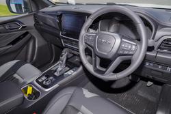 2025 Isuzu MU-X LS-T