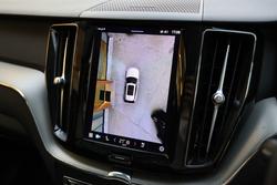 2022 Volvo
XC60 Plus B5