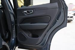 2022 Volvo
XC60 Plus B5