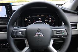 2025 Mitsubishi Outlander Exceed