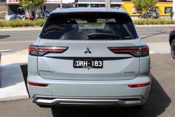 2025 Mitsubishi Outlander Exceed