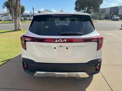 2025 Kia
                Seltos Sport