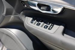 2025 Volvo XC90 Ultra B5 Dark