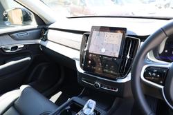 2025 Volvo XC90 Ultra B5 Dark