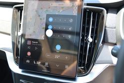 2025 Volvo XC90 Ultra B5 Dark