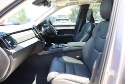 2025 Volvo XC90 Ultra B5 Dark