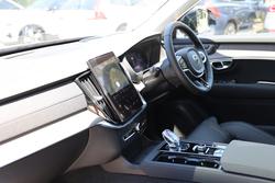 2025 Volvo XC90 Ultra B5 Dark