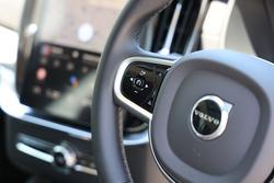 2025 Volvo XC90 Ultra B5 Dark