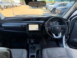 2024 Toyota Hilux SR White