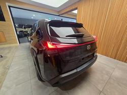2024 Lexus UX300E Sports Luxury 71.4 kWh Li-ion batt Automatic SUV