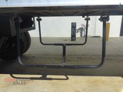 2005 Maxitrans 22 Pallet Refrigerated Pantech