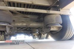 2009 Maxitrans 24 Pallet Dropdeck Curtainsider with Mezz