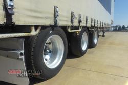 2009 Maxitrans 24 Pallet Dropdeck Curtainsider with Mezz