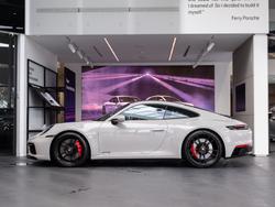 2024 Porsche 911 Carrera GTS