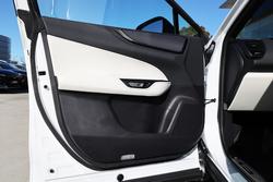 2025 Lexus
NX450h+ NX450h+ F Sport 2.5L PHEV Auto CVT Wagon 2M00560 001