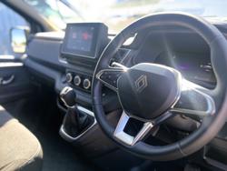 2025 Renault
                Trafic 