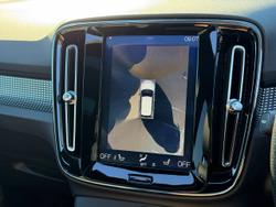 2018 Volvo XC40 T5 R-Design