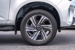 2025 Isuzu MU-X LS-T