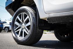 2019 Toyota HILUX SR5