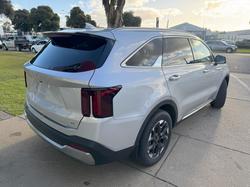 2025 Kia
Sorento Sport