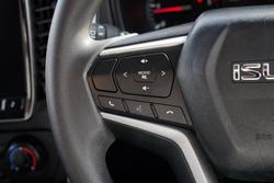 2022 Isuzu MU-X LS-M
