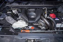 2022 Isuzu MU-X LS-M