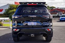 2022 Isuzu MU-X LS-M