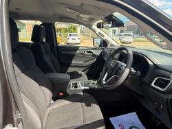 2025 Isuzu
MU-X LS-M