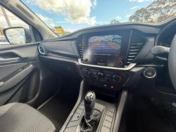 2025 Isuzu
MU-X LS-M