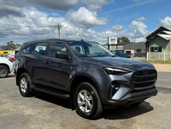 2025 Isuzu
MU-X LS-M