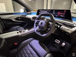 2025 Peugeot 5008 GT Premium Hybrid