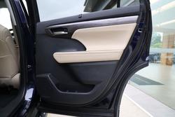 2023 TOYOTA KLUGER GRANDE HYBRID AWD