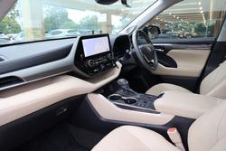 2023 TOYOTA KLUGER GRANDE HYBRID AWD