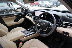 2023 TOYOTA KLUGER GRANDE HYBRID AWD