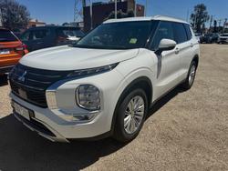 2024 MITSUBISHI Outlander LS