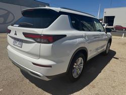 2024 MITSUBISHI Outlander LS
