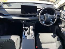 2024 MITSUBISHI Outlander LS