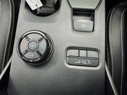 2025 Ford Everest Platinum