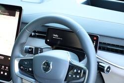 2025 Volvo
EX90 Plus Twin Motor
