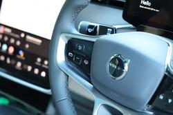 2025 Volvo
EX90 Plus Twin Motor