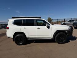 2023 Toyota LANDCRUISER VX White