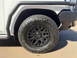 2023 Toyota LANDCRUISER VX White