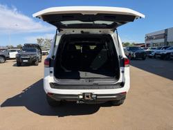 2023 Toyota LANDCRUISER VX White