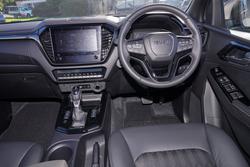2026 Isuzu D-MAX BLADE