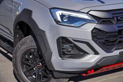 2026 Isuzu D-MAX BLADE
