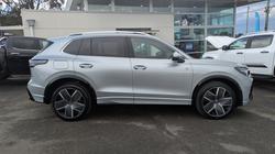 2026 VOLKSWAGEN Tiguan R-LINE