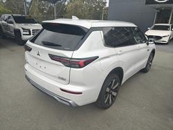 2025 MITSUBISHI Outlander EXCEED